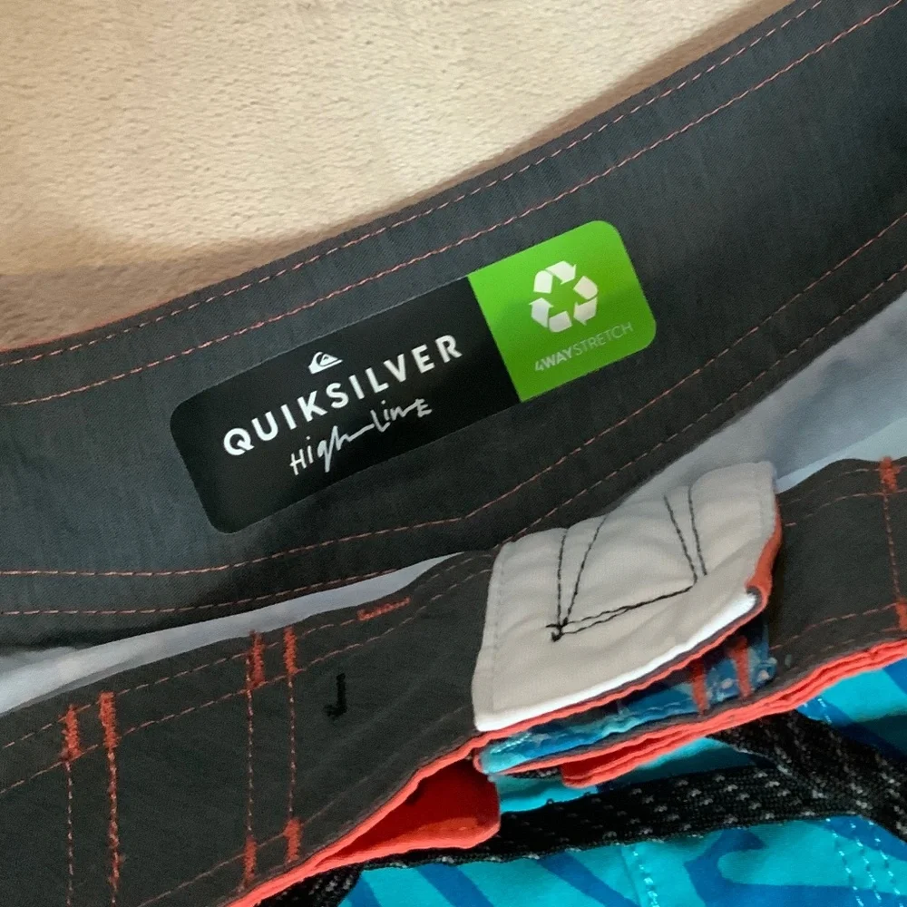 Quicksilver  Highline 31 Board Shorts Dry Flight Water Repellent Swim Surf Boat